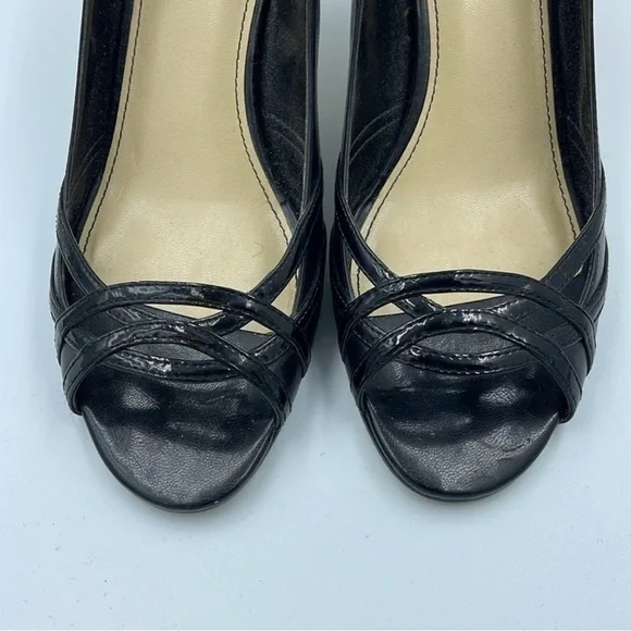 Impo Classic Black Crisscross Heels - Picture 1 of 5